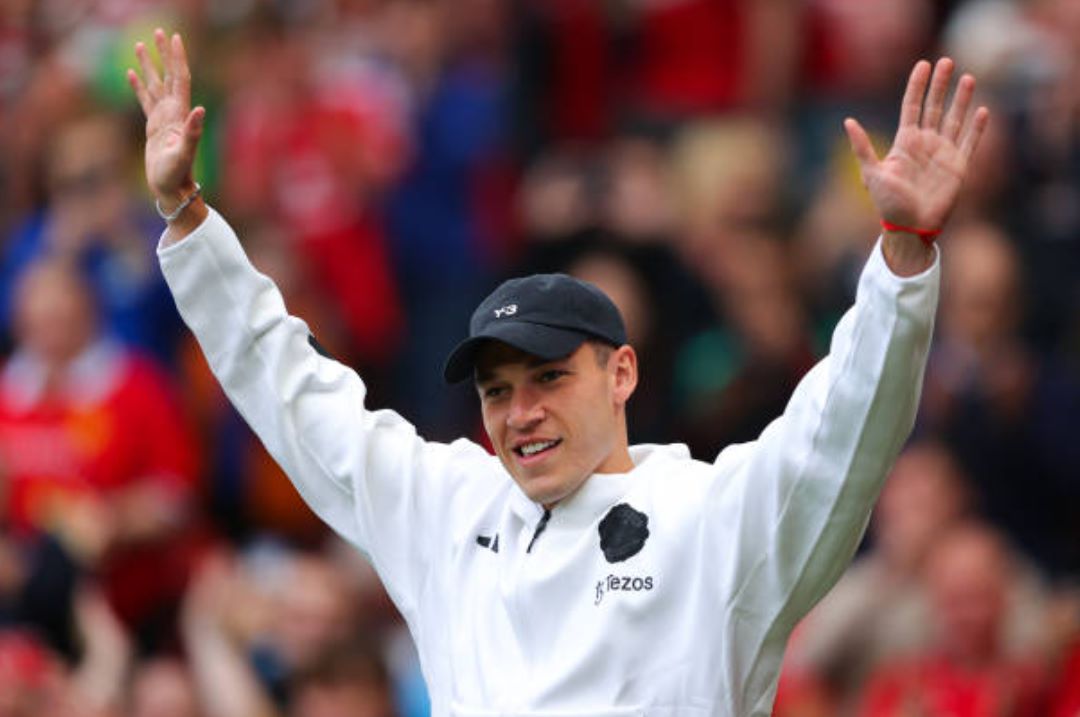 Ảnh bài viết 3 cầu thủ thuyết phục Ugarte đến Man United