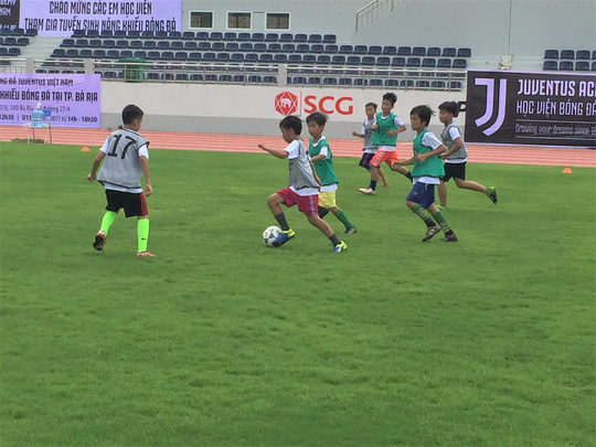 Ảnh bài viết Xem buổi tuyển quân đầu tiên của Học viện bóng đá Juventus Việt Nam