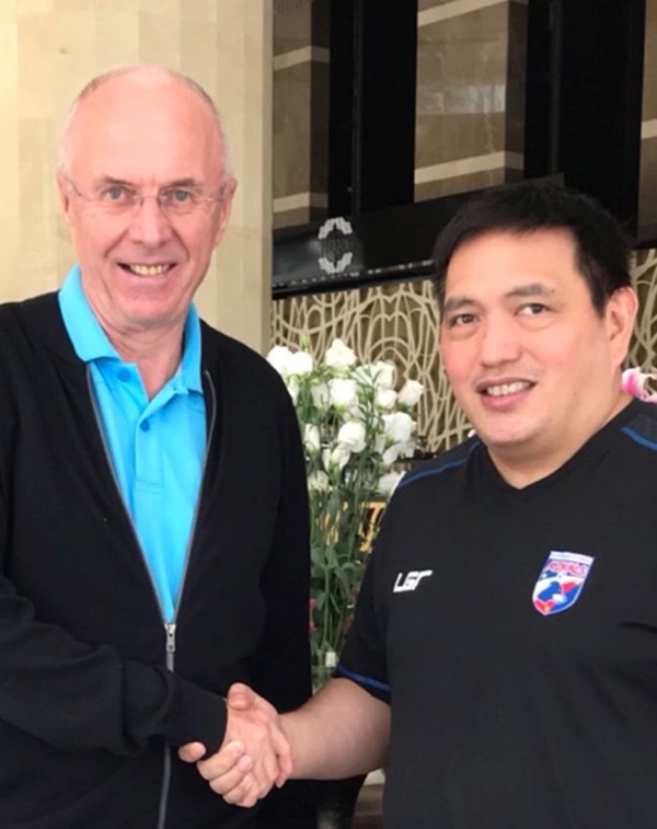 HLV Eriksson ký hợp đồng với Liên đoàn bóng đá Philippines.