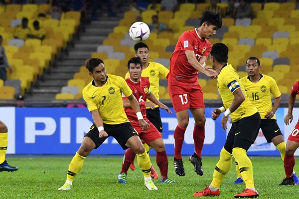 Malaysia đã gặp không ít khó khăn trước ĐT Lào. Ảnh: AFF Cup.