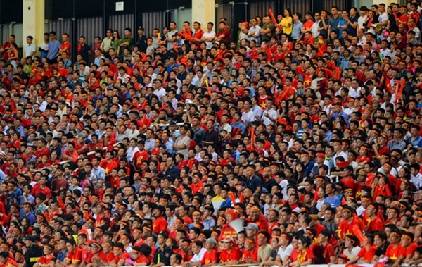 Khán đài sân Mỹ Đình đã tấp nập trở lại. Ảnh: Việt Hùng