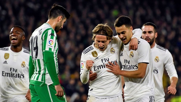 Ảnh bài viết Real Madrid vẫn chưa chứng tỏ được sức mạnh dưới tay Santiago Solari