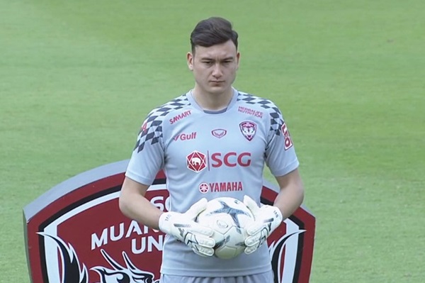 Ảnh bài viết Đặng Văn Lâm mang áo thủ môn số 1 ở Muangthong United