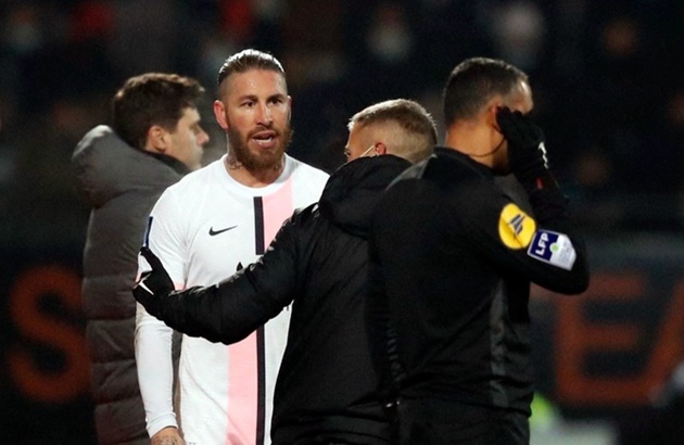 Ảnh bài viết PSG bị cầm hòa trong ngày Ramos nhận thẻ đỏ