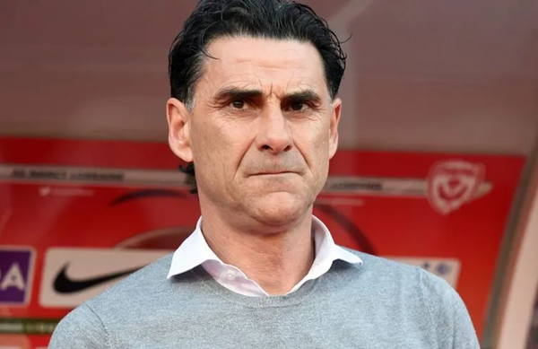 Ảnh bài viết Pau thắng liền 2 trận, HLV Quang Hải chê bai học trò