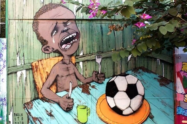 Bóng đá không phải lúc nào cũng là tất cả ở những quốc gia đăng cai World Cup. Ảnh: AFP.