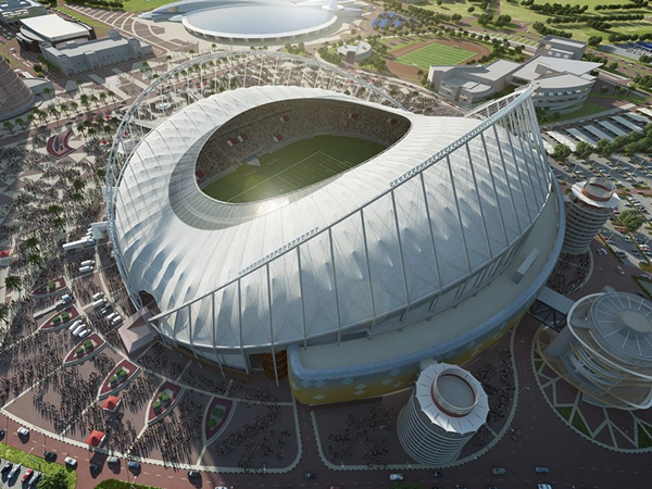 Đằng sau sự hoành tráng của các sân vận động đăng cai World Cup tại Qatar là máu của nhiều nhân công. Ảnh: Reuters.