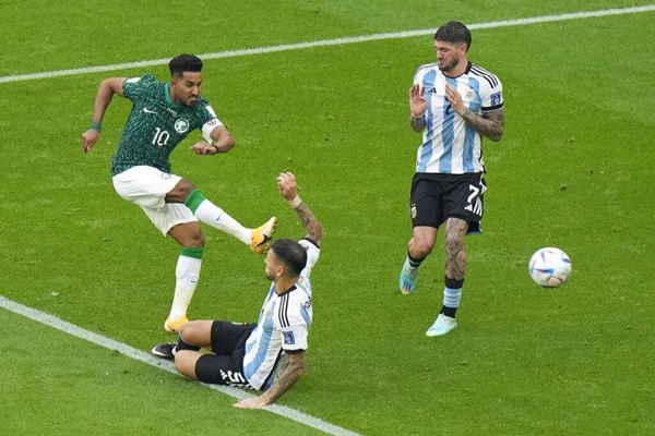 Ảnh bài viết Người lập siêu phẩm vào lưới Argentina là ai?