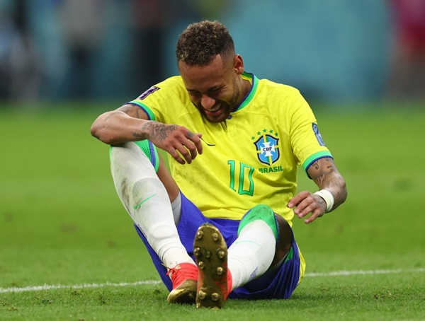 Ảnh bài viết Ronaldo 'Béo' chỉ trích CĐV Brazil vì Neymar