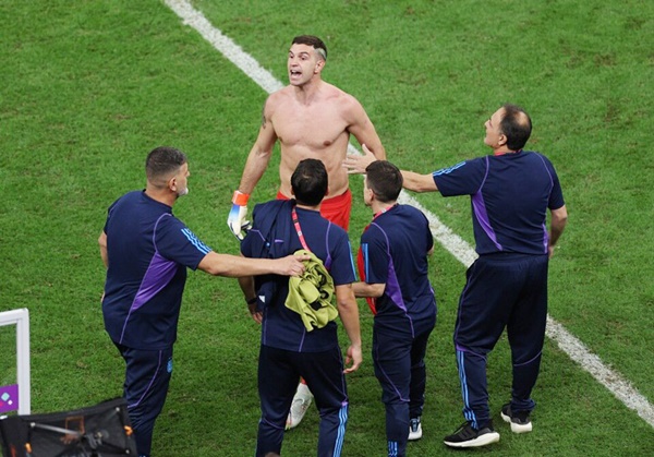 Ảnh bài viết Thủ môn Argentina nguy cơ bị cấm thi đấu bán kết World Cup 2022