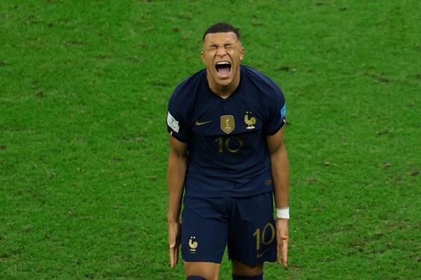 Nỗi buồn của Kylian Mbappe khi Pháp thua trận chung kết World Cup 2022.