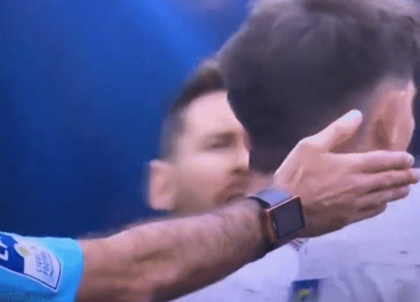 Ảnh bài viết Nghi vấn Messi tát đối thủ sau trận thua