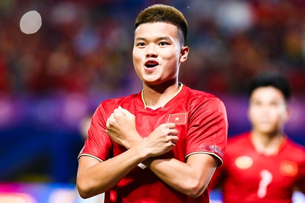 Ảnh bài viết Văn Tùng ghi bàn nhiều nhất SEA Games 32