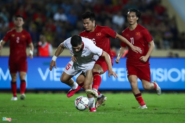 Cầu thủ gặp vấn đề sức khỏe ở trận trước là Trương Tiến Anh cũng vào sân ở hiệp hai trận này và chơi ổn.