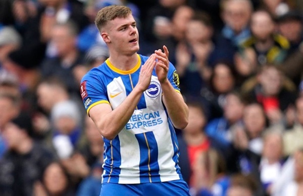 Evan Ferguson (Brighton, 10 triệu euro lên 20 triệu euro): Tiền đạo 18 tuổi tiến bộ vượt bậc ở mùa giải 2022/23 với 19 lần ra sân tại Premier League, ghi 6 bàn, kiến tạo 2 lần.