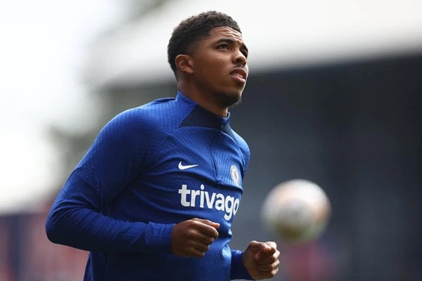 Wesley Fofana là bản hợp đồng đắt giá nhất Chelsea hè năm ngoái (75 triệu bảng). Tuy nhiên, trung vệ người Pháp bị chỉ trích vì hay mắc sai lầm và khả năng tập trung kém. Fofana không thể giúp Chelsea giành vé dự cúp châu Âu mùa sau.