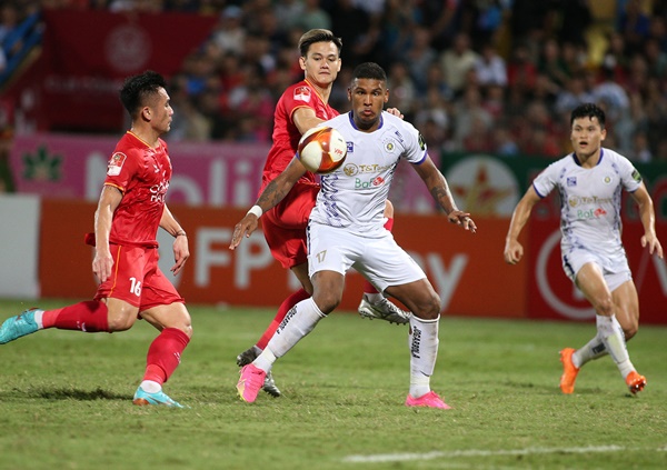 Ảnh bài viết Đua vô địch V-League 2023: Kịch tính đến phút cuối