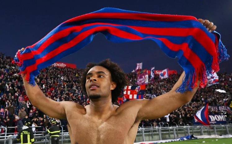 Ảnh bài viết 'Ronaldinho trong mắt Motta' có gì đặc biệt để Ten Hag khao khát?