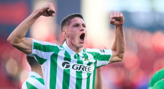 Ảnh bài viết NÓNG! Man City gia nhập cuộc đua giành tiền vệ Real Betis