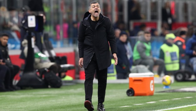 Ảnh bài viết AC Milan bị loại, HLV Sergio Conceicao nhận lỗi thay cho Theo Hernandez