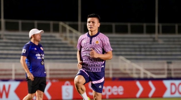 Ảnh bài viết Quang Hải thử sức với pickleball