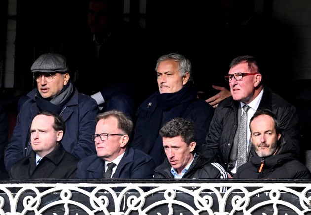 Ảnh bài viết Mourinho nhận đề xuất mới, không phải làm HLV