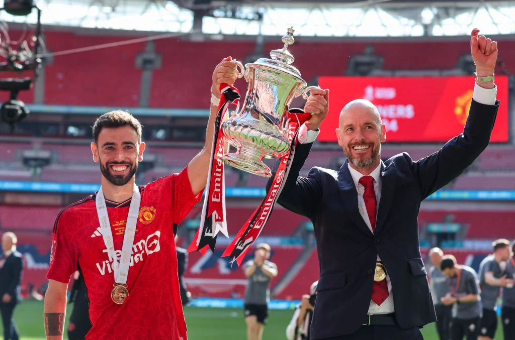 Ảnh bài viết Người thắng kẻ thua sau trận Man Utd 2-1 Man City