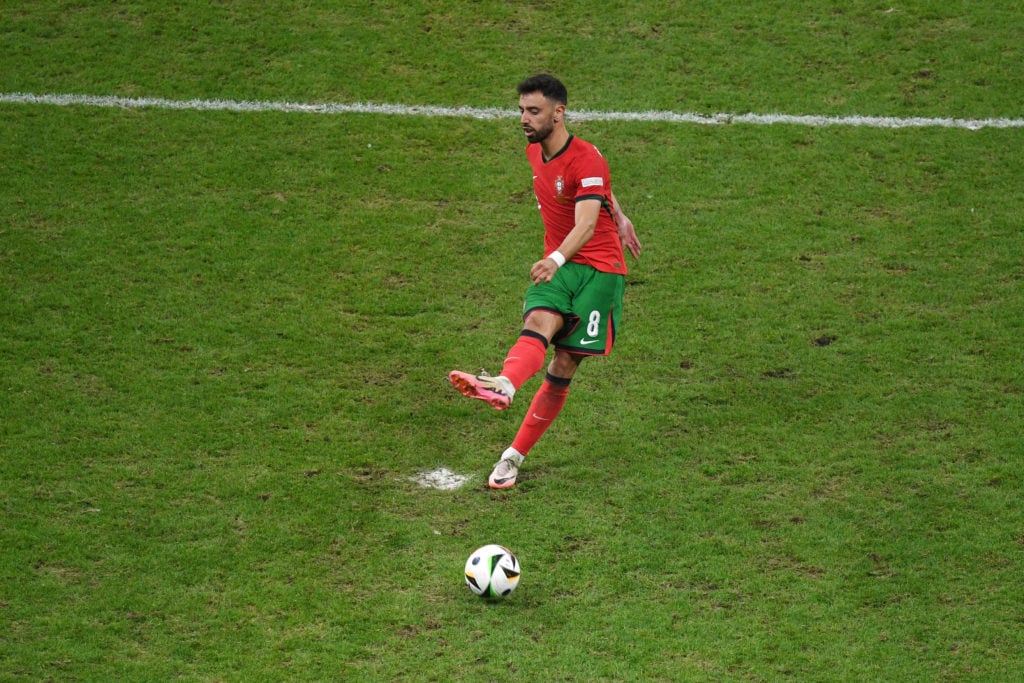Ảnh bài viết Quá lạnh lùng trên chấm 11m, Bruno Fernandes được ca ngợi