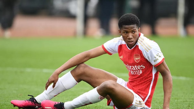 Sao trẻ tự xác nhận việc rời Arsenal.