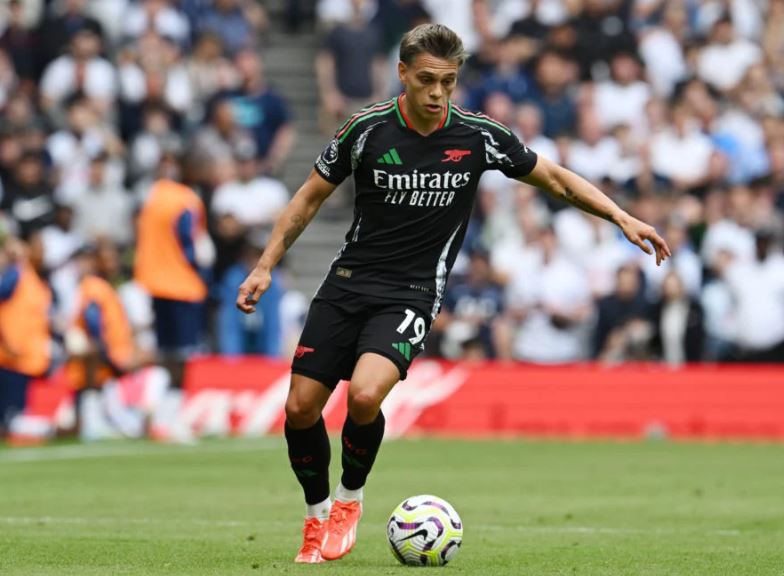 Ảnh bài viết "Siêu hạng, Leandro Trossard là đẳng cấp khác biệt"