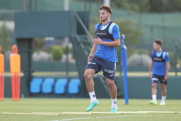 Ảnh bài viết Phản ứng của tuyển trạch viên Man United khi 'xem giò' Ali Sahin Yilmaz