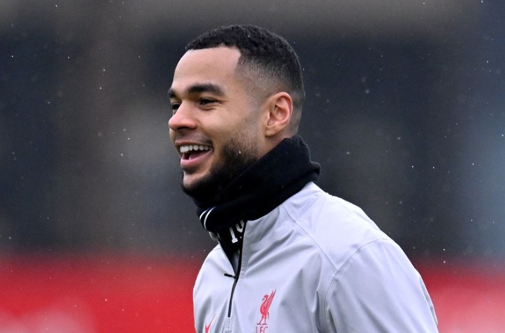 Ảnh bài viết "Vị mục sư nói Chúa đã mách bảo ông ấy rằng tôi sẽ đến Liverpool"