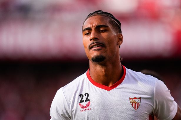 Ảnh bài viết Theo đuổi sao 30 triệu euro, Chelsea cần nhớ bài học từ Axel Disasi