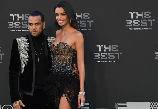 Ảnh bài viết Vợ Dani Alves thông báo mang thai sau ba lần sẩy thai