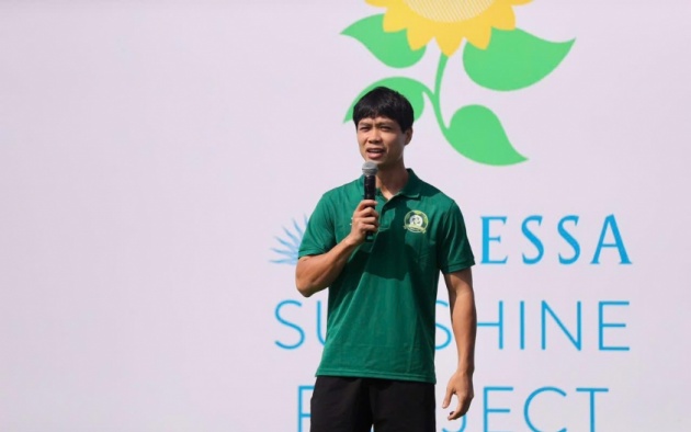 Ảnh bài viết Công Phượng gặp gỡ đại diện LĐBĐ Nhật Bản, đồng hành cùng dự án vì trẻ em Việt Nam