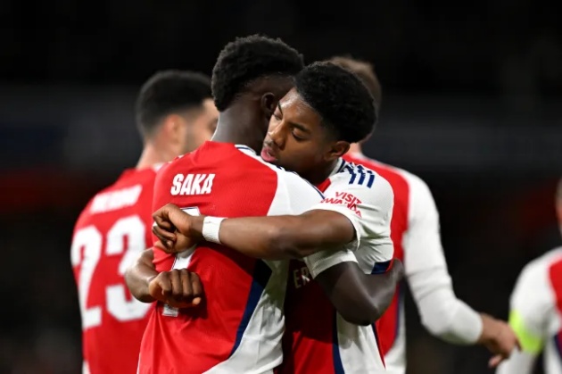 Ảnh bài viết Saka 2.0 ló rạng ở Emirates, Arsenal tìm thấy ngôi sao mới từ Hale End