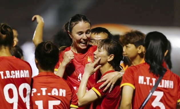 Ảnh bài viết Bóng vàng Việt Nam dính cú đau gò má nhớ đời sau chiến thắng kịch tính 5-4 ở cúp châu Á