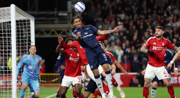 Ảnh bài viết Chuyền 93%, tắc bóng 100% - Cái tên không đáng thua của MU trước Forest