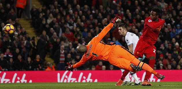 Origi giữ lại một điểm cho Liverpool.
