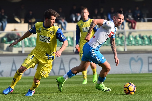 Anh cũng chính là linh hồn của Napoli trong cuộc đụng độ này.