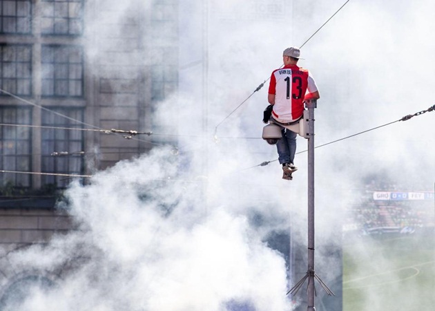 Feyenoord diễu hành mừng chức vô địch sau 18 năm - Bóng Đá