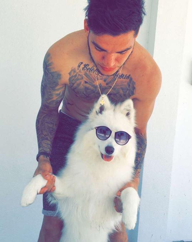 Được biết, anh là một con chiên ngoan đạo.