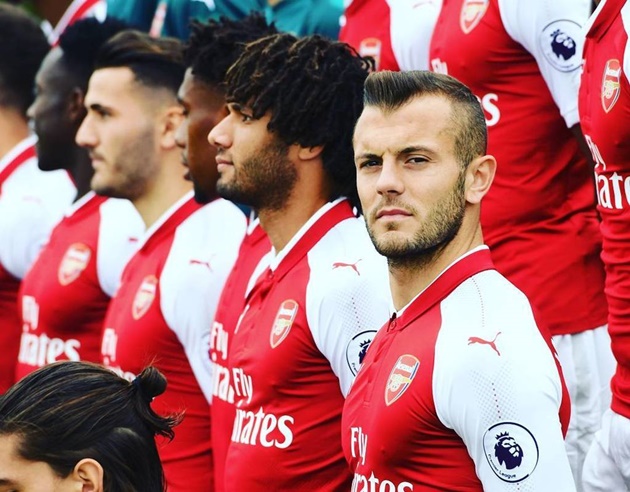 Wilshere trong ngày chụp ảnh kỉ yếu.