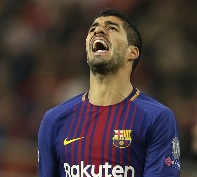 Suarez đã có một đêm vô duyên với việc phung phí hàng loạt cơ hội.
