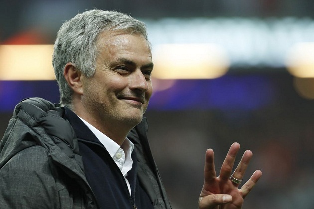 Mourinho vẫn chưa hết cay Conte sau trận thua năm ngoái.