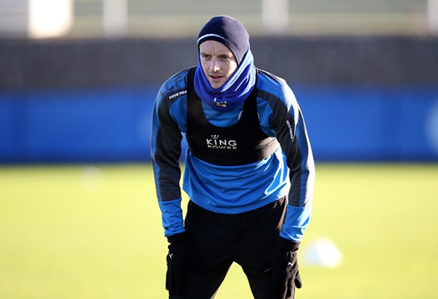 Vardy cũng đang có hiệu suất ghi bàn tạm ổn với 7 bàn, chỉ kém những chân sút đắt giá như Lukaku hay Morata 2 bàn.