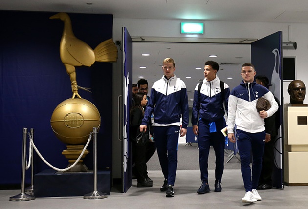 Trong đêm qua, ngoại trừ Chelsea phải đá lại, các đại diện của nhóm Big 6 đều đi tiếp.