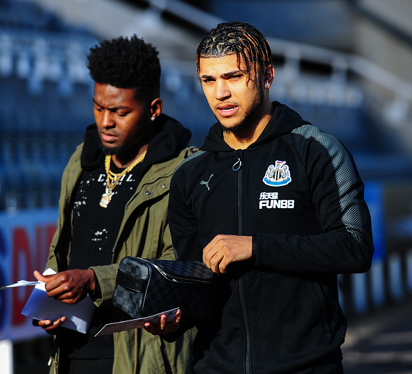 DeAndre Yedlin với mái tóc khá nghệ sĩ.