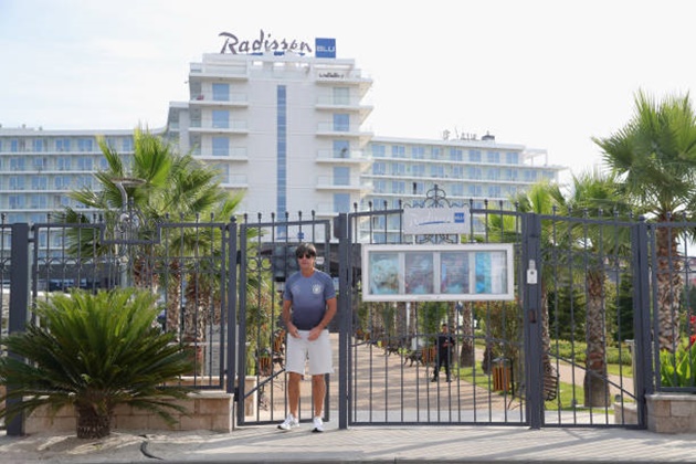 Hiện tại, tuyển Đức đang đóng quân tại khách sạn Radisson Blu Paradise ở Sochi.