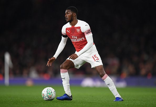 Maitland-Niles ngày càng thi đấu chững chạc.